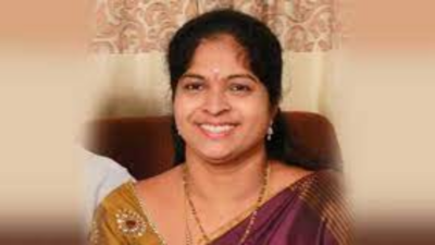 Badangpet mayor Chigirintha Parijatha Narismha Reddy resigns from Telangana Rashtra Samithi