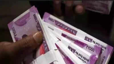 Bihar: Armed men loot Rs 16 lakh from private firm employee in Madhepura