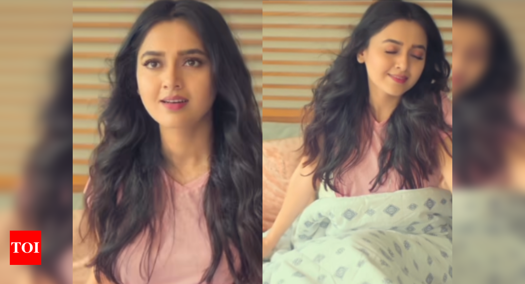 Tejasswi Prakash Reveals The First Look Of Her Debut Marathi Movie