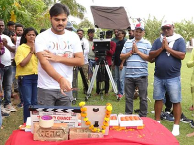 Arvind Akela Kallu starts shooting for 'Shadi By Chance'