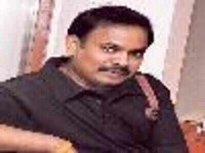 Venkat Prabhu turns singer