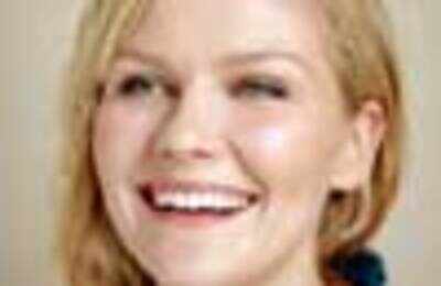 Kirsten Dunst wants to quit smoking