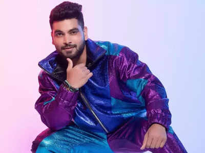 Bigg Boss Shiv Thakare Wins The Captaincy Task And Emerges As The