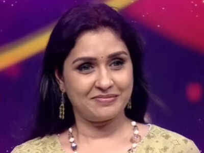 Nannamma Superstar: Judge Anu Prabhakar Mukherjee receives a special birthday bash; husband Raghu Mukherjee and daughter join the celebrations