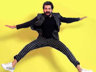 Fans trend #HBDAkhilSarthak on birthday; Sohel, Ashu Reddy, Maanas and others send out best wishes