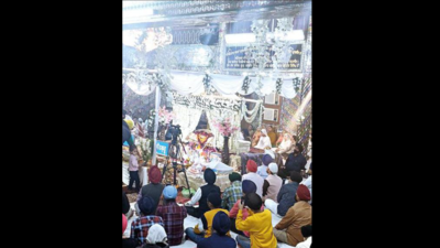 Lucknow: Devotees visit gurdwaras, recall sacrifice of Guru Tegh Bahadur