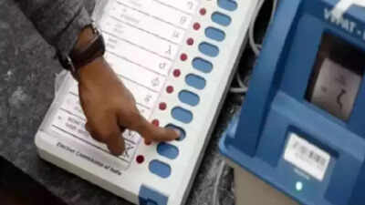 Rebels fail to dent BJP’s prospects; harm Congress in Gujarat polls