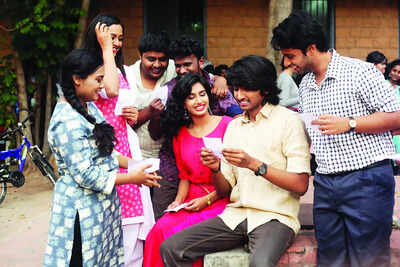 Hariprasad debuts as director in this nostalgic college caper