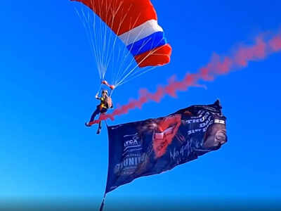 Ajith's 'Thunivu' soaring high in the sky with skydiving