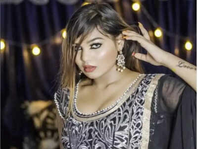 22-year-old social media influencer, Leena Nagwanshi found hanging dead on her terrace