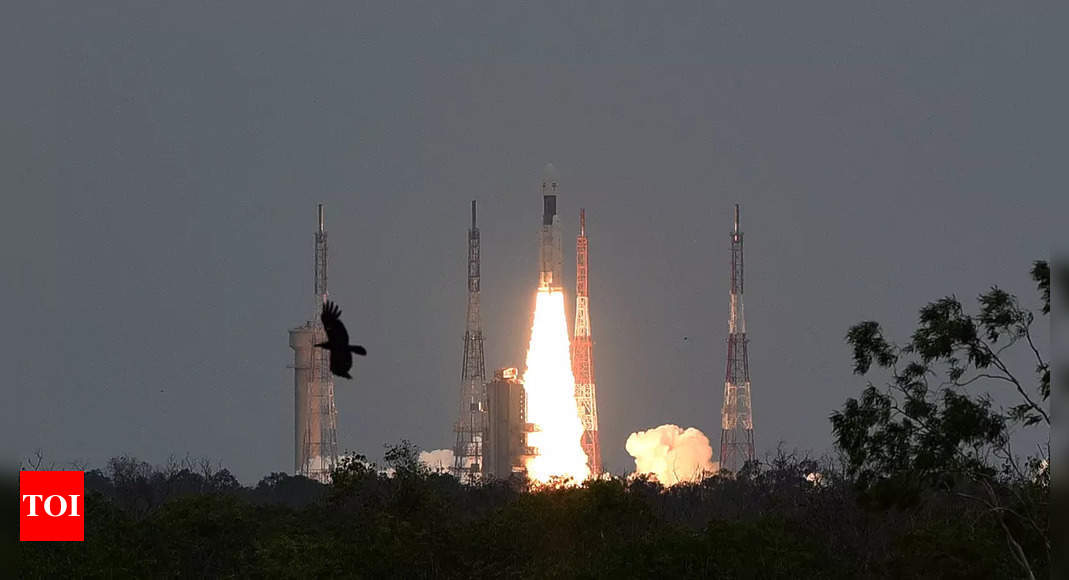 Isro Lines Up Big Ticket Sun Chandrayaan Gaganyaan Missions For Launch In India News
