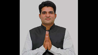 Isudan Gadhvi made Gujarat AAP president
