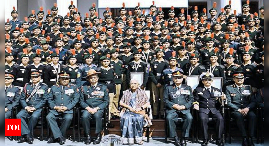 Ncc Governor Anandiben Patel Felicitates Republic Day Parade NCC