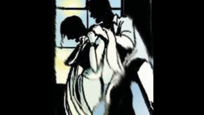 Man kills wife for being in extra-marital relationship in Maharashtra