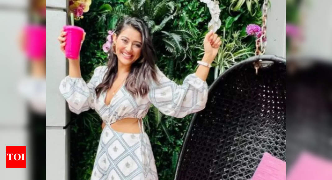 Pooja Jhaveri Welcomes Her Birthday Month In Style See Video