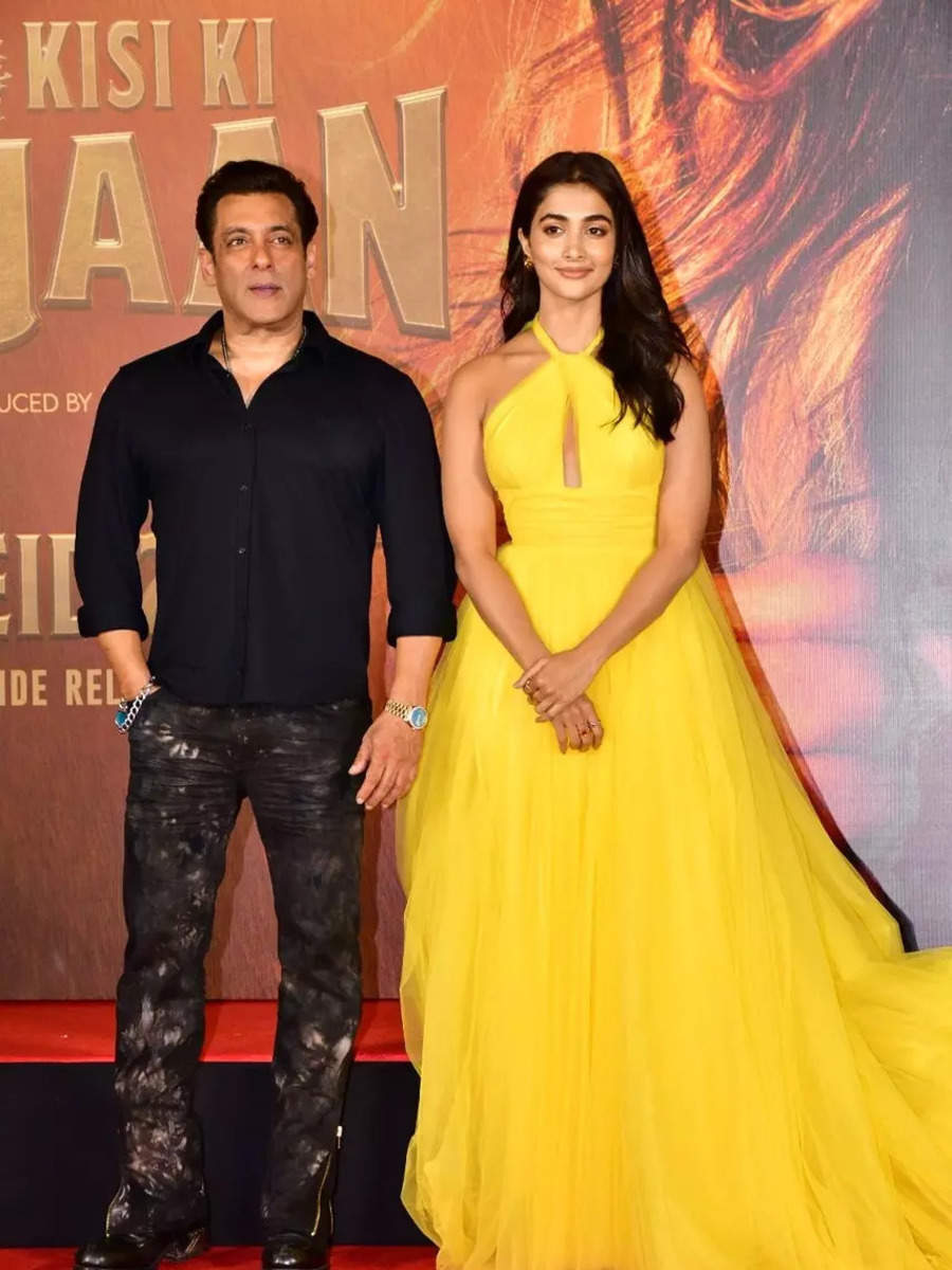 Salman Bhai With His Jaans Pooja Hegde And Shehnaaz Gill Times Now