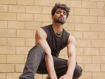 Zeeshan Khan reacts to a troll who called him a terrorist, warns, 'Tujh jaiso ke liye agar mein samne aa gaya na...'