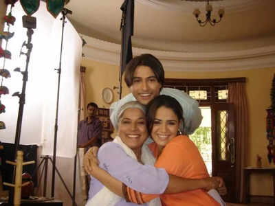 Mona Singh mourns demise of veteran actor Uttara Baokar