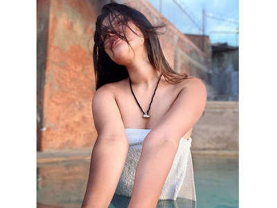 Mahima Gupta raises the temperature as she poses in a towel