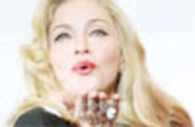 Madonna's "W.E" fails to impress critics