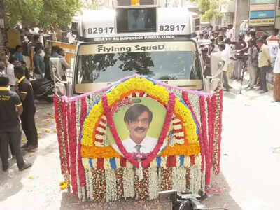 Kovai Sarala, Soundararaja, Ravi Varmya, and others attend Manobala's funeral procession