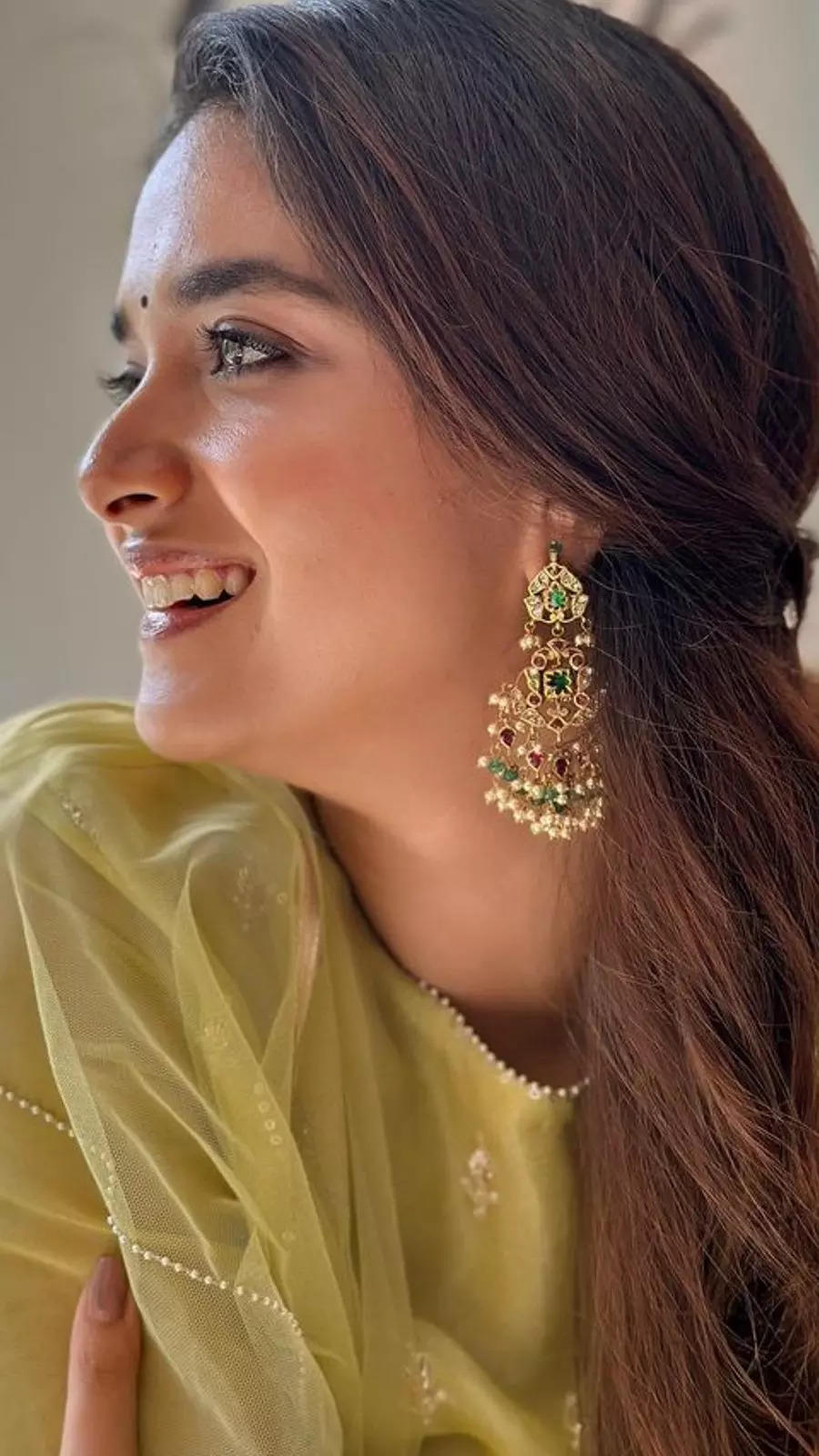 Smiling poses inspired by Keerthy Suresh