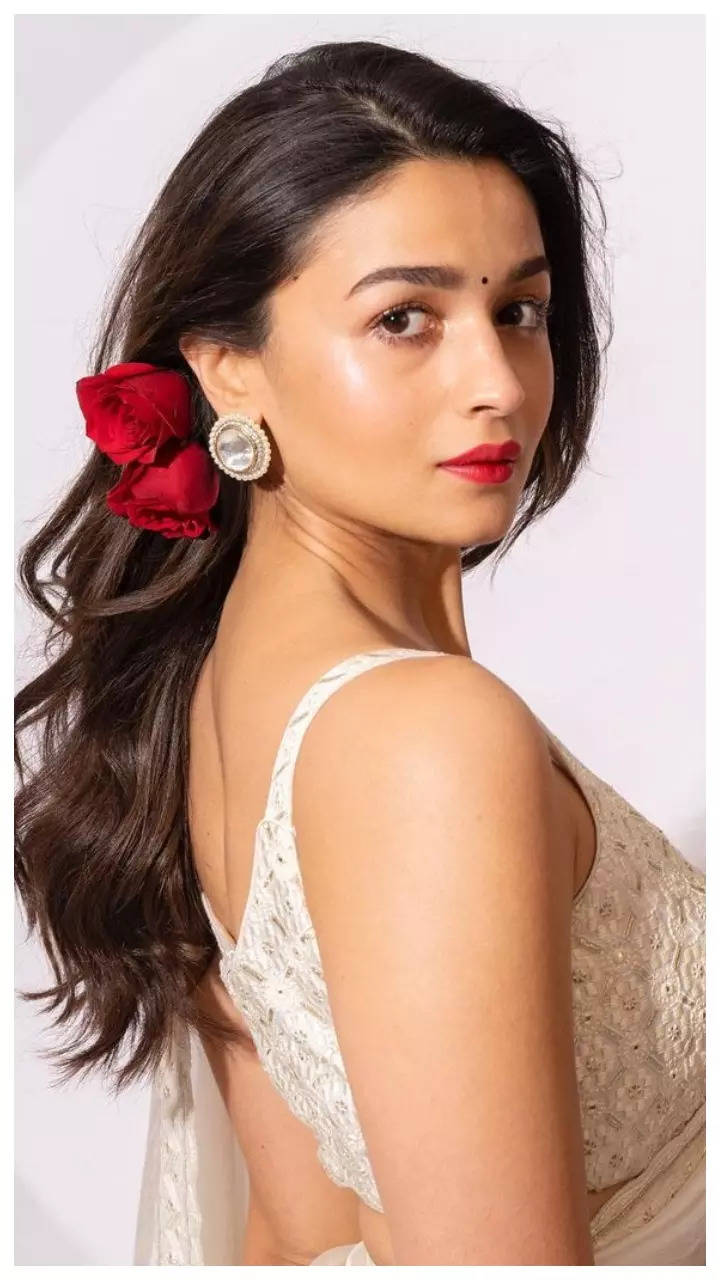 Wedding hairstyle looks by Alia Bhatt