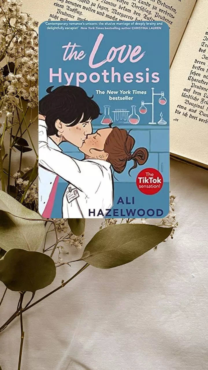 The Love Hypothesis Ali Hazelwood: Buy The Love Hypothesis Ali Hazelwood by  Ali Hazelwood at Low Price in India