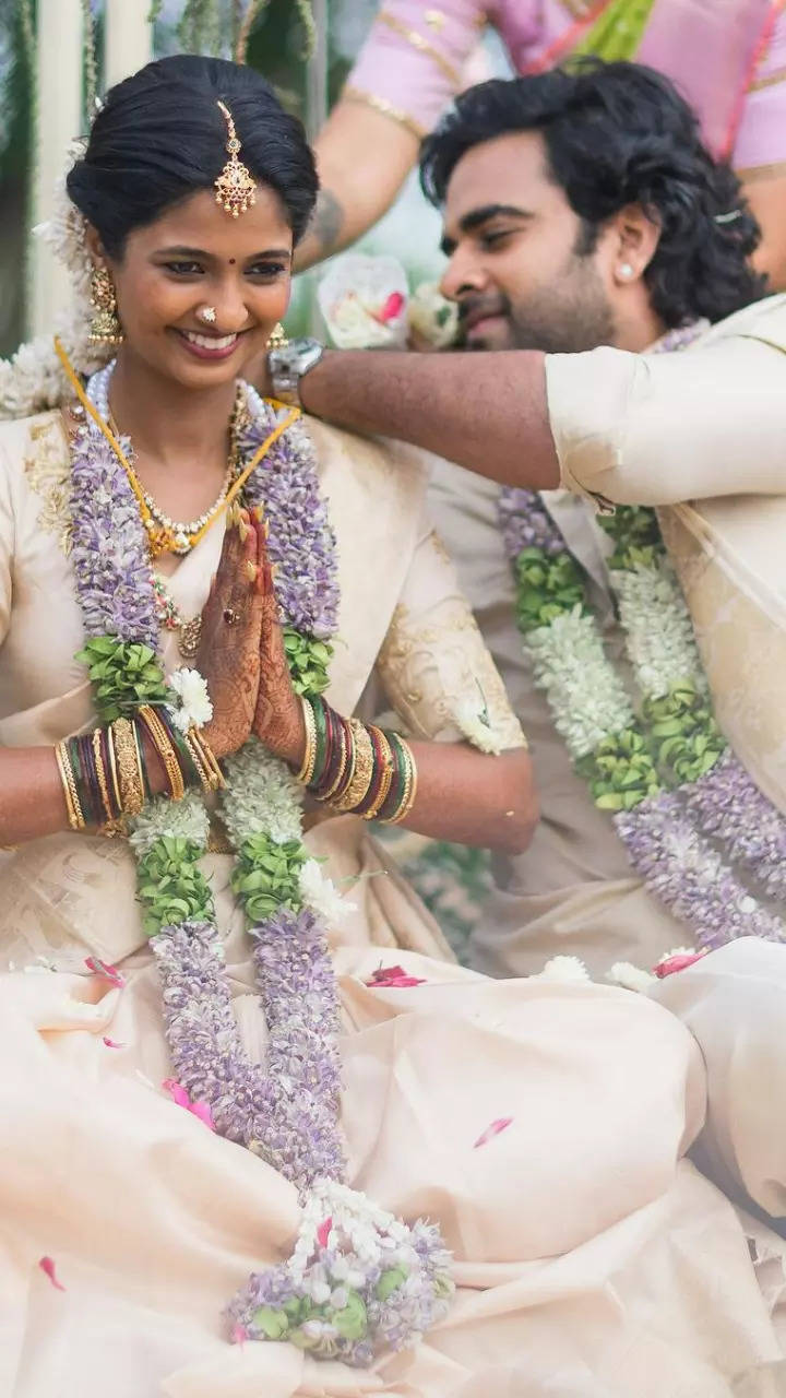 10 Indian wedding garland ideas | indian wedding garland, flower garland  wedding, garland