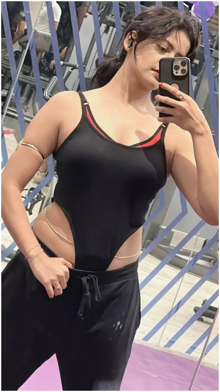 Pics: Kalyani Singh hits the gym in a stylish outfit