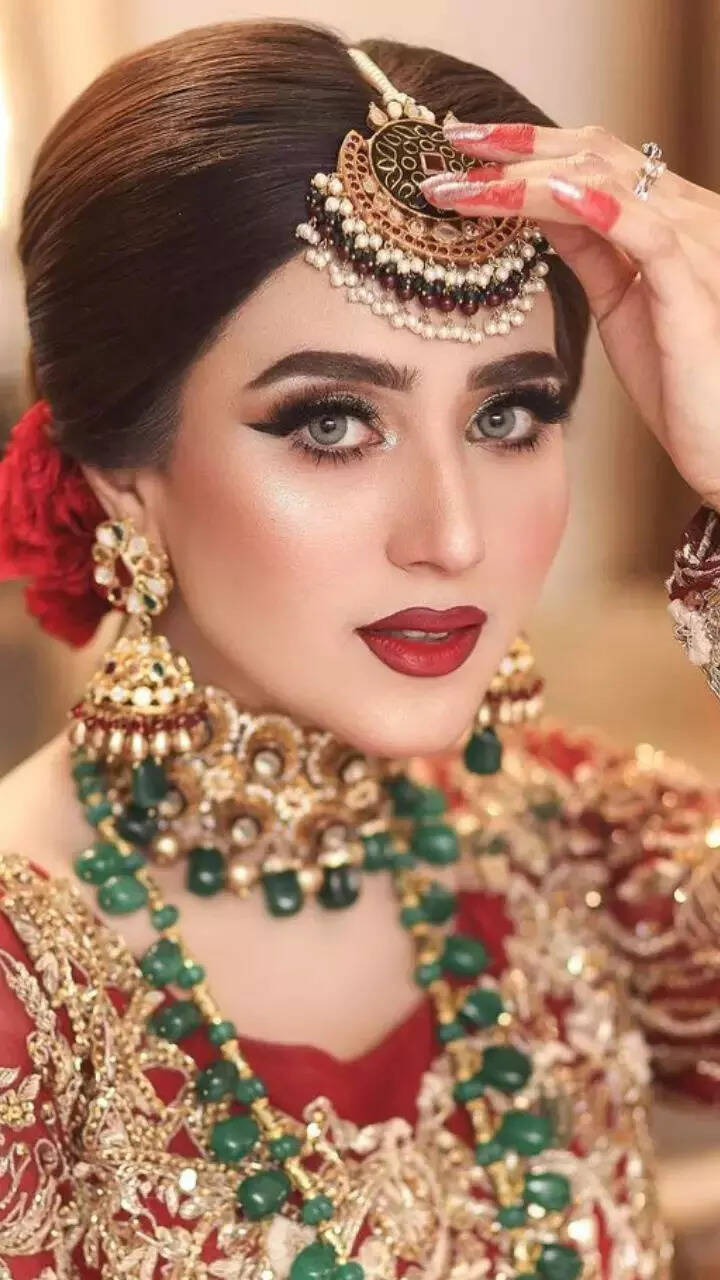 Pakistani bridal deals pics