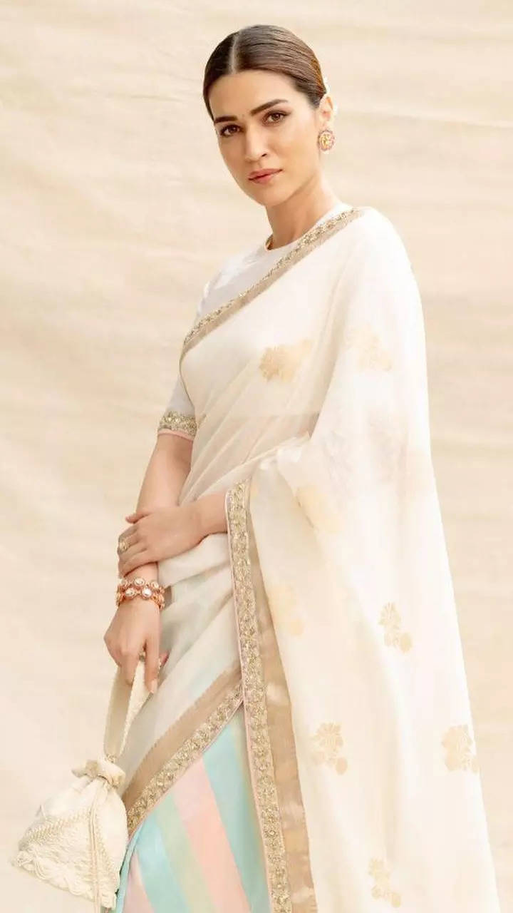 Georgette Saree with blouse in Off white colour 6453 | Off white saree,  Saree, Indian beauty saree