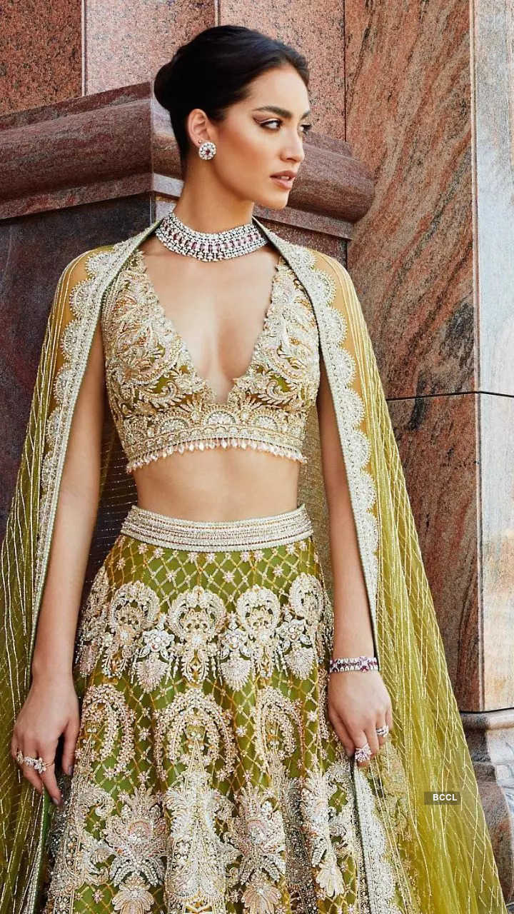 Looking for authentic Lehenga then buy Black AND GOLDEN Lehenga Choli Set  Online in India. It is a set of thre… | Indian dresses, Indian fashion,  Dress indian style