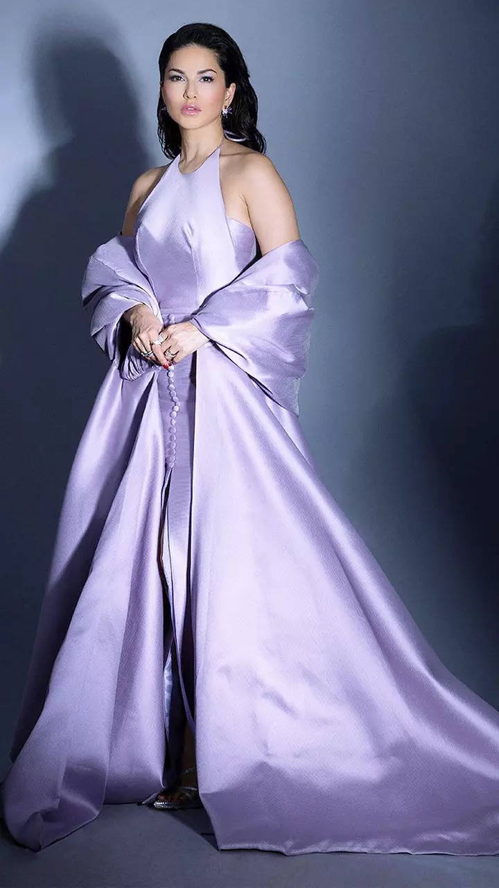 Sunny Leone transforms into a princess in a lilac gown