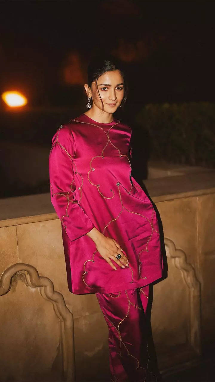 Koffee with Karan 7: Alia Bhatt is a sight to behold in a pink ruffled dress  proving she will be one of the most gorgeous moms of Bollywood
