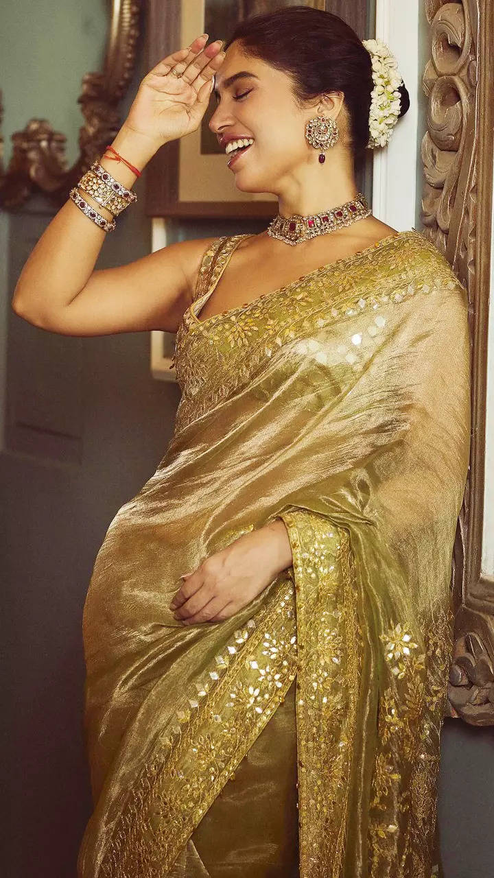 GOLDEN SAREE - Etsy