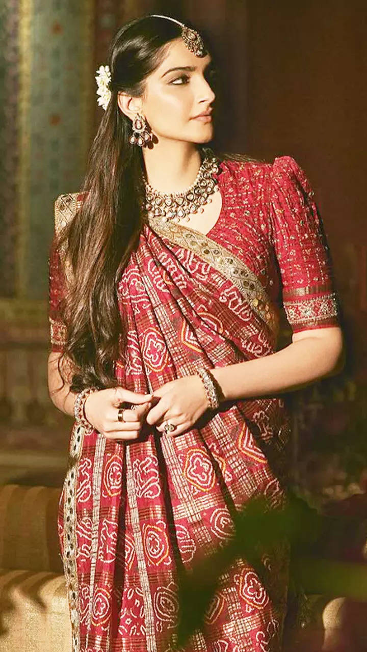 Top 5 Popular Gujarati Wedding Sarees Designs