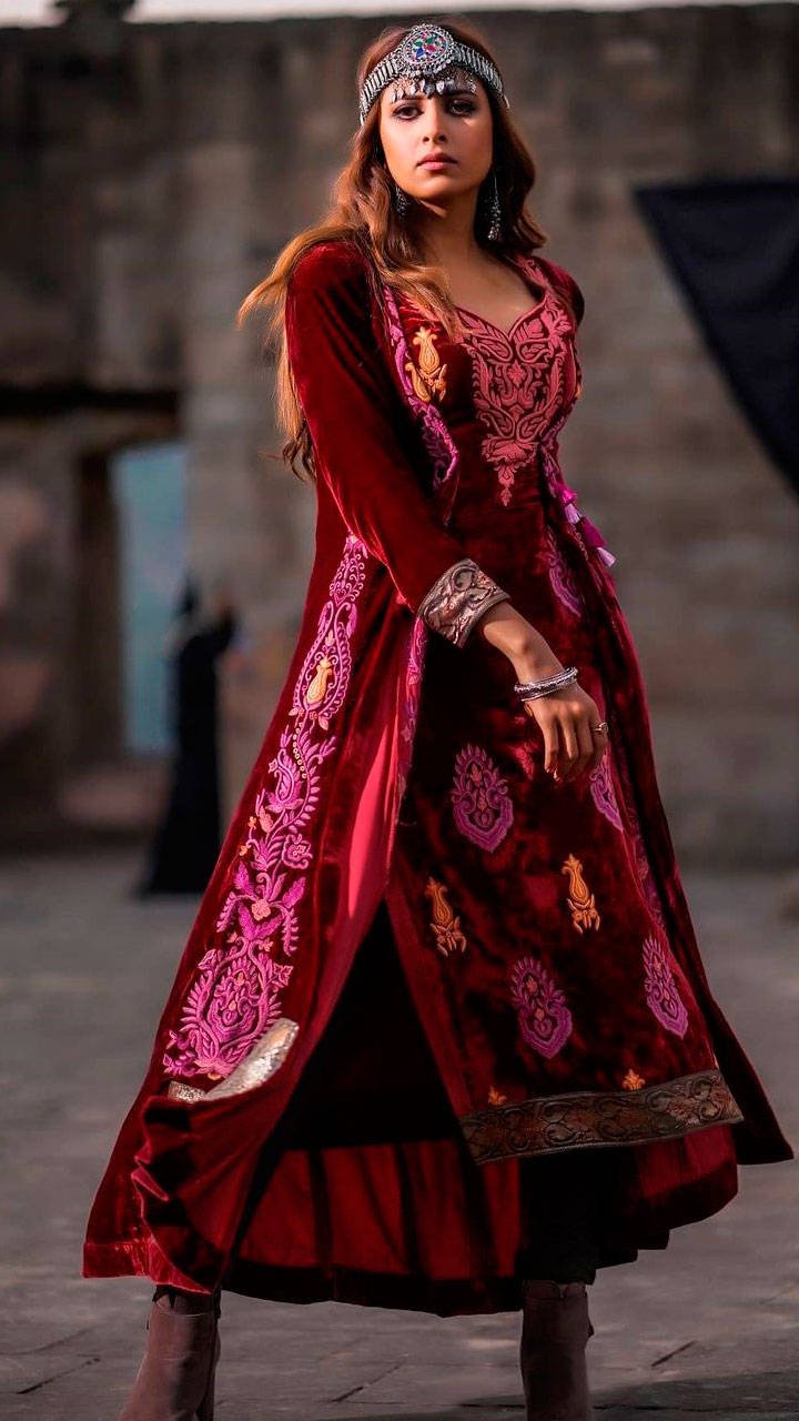 Pakistani Bridal Lehenga Online Shopping || Maharani Designer
