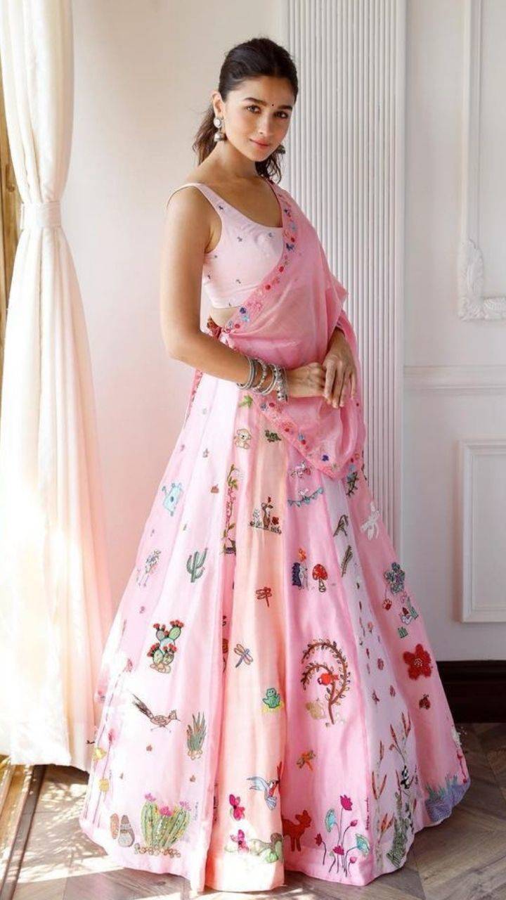 Alia bhatt hotsell best dresses