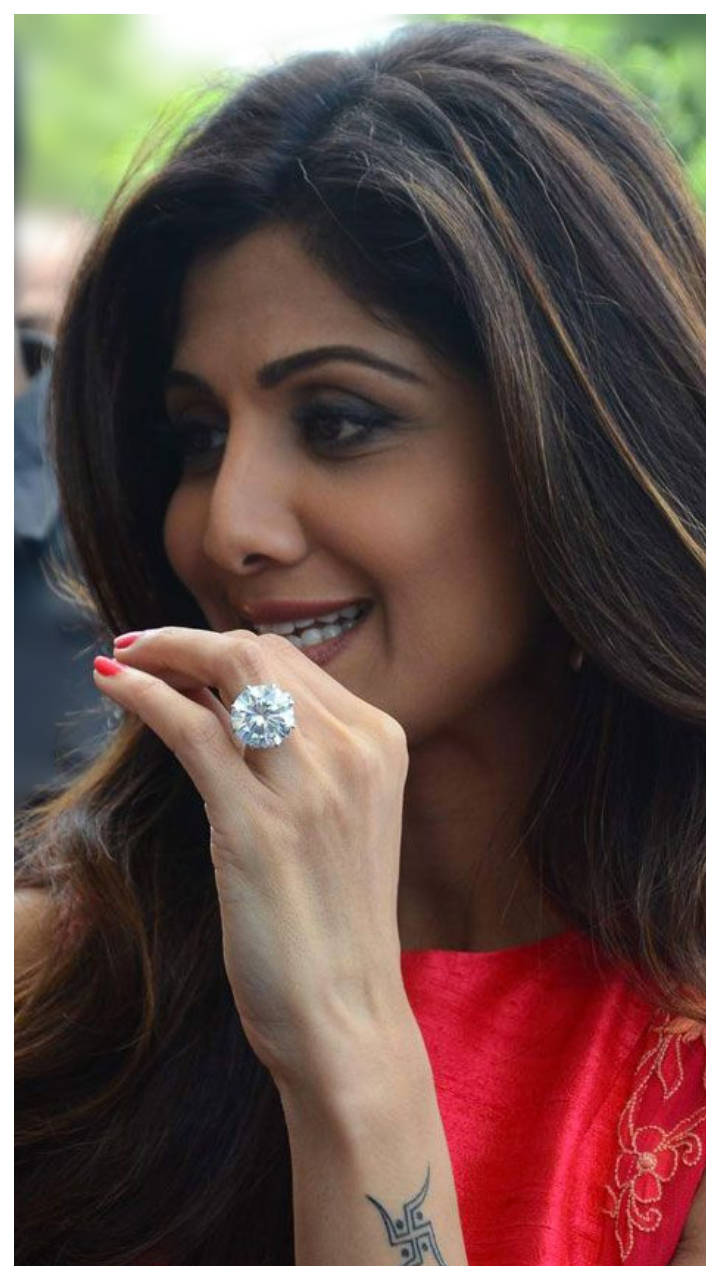 Steal This Look: What Jewellery Celebrities Wore on Their Wedding |