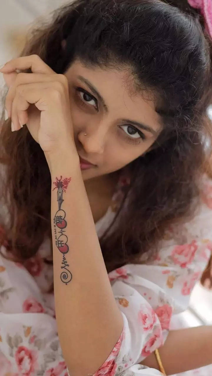 ഈ ടാറ്റൂ സ്വന്തം സന്തോഷത്തിനും പ്രചോദനത്തിനും; സാധിക പറയുന്നു, Sadhika  Venugopal shares her Tattoo Video Malayalam Actress Sadhika
