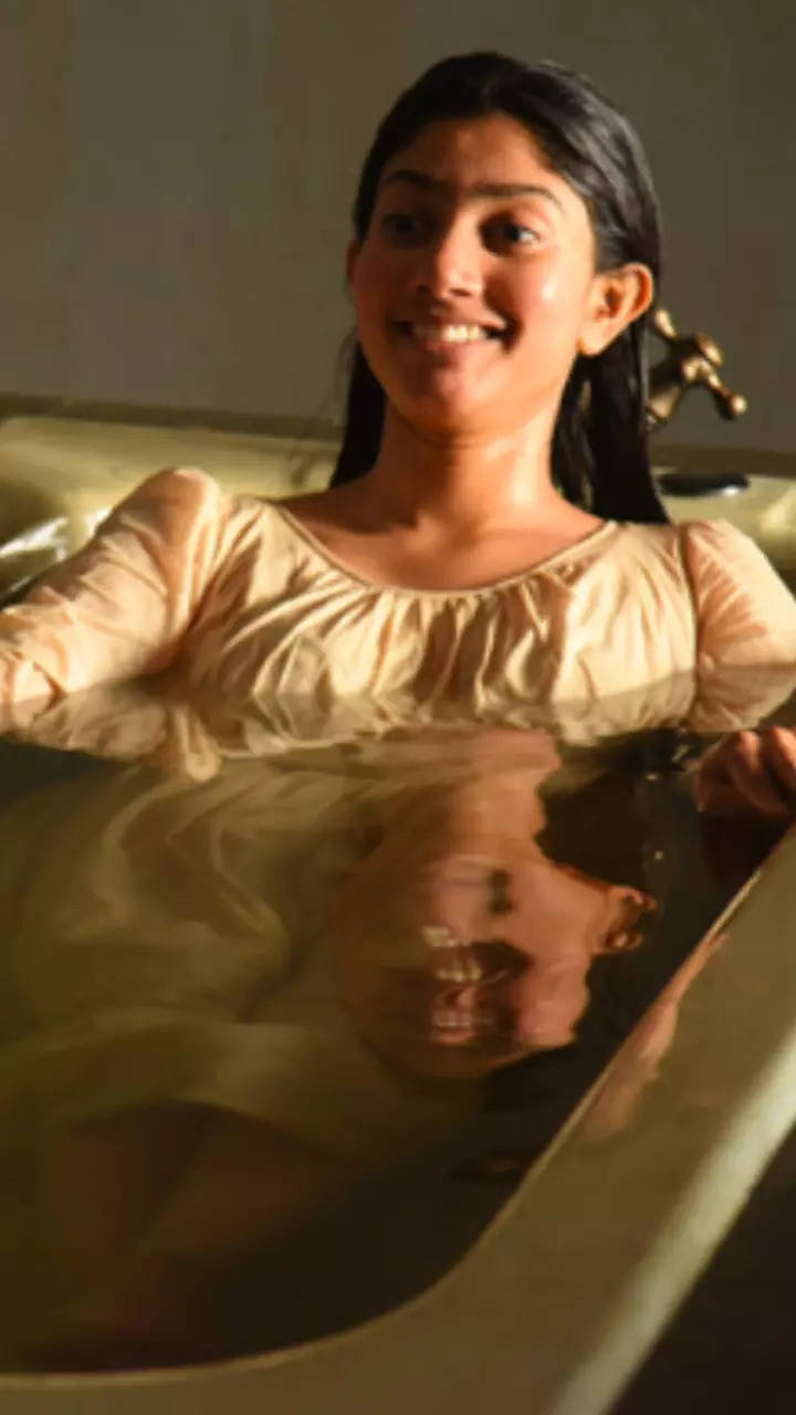 Sai Pallavi Leaked Photo Sex - Tollywood actresses' bathtub pics will make you feel the heat | Times of  India