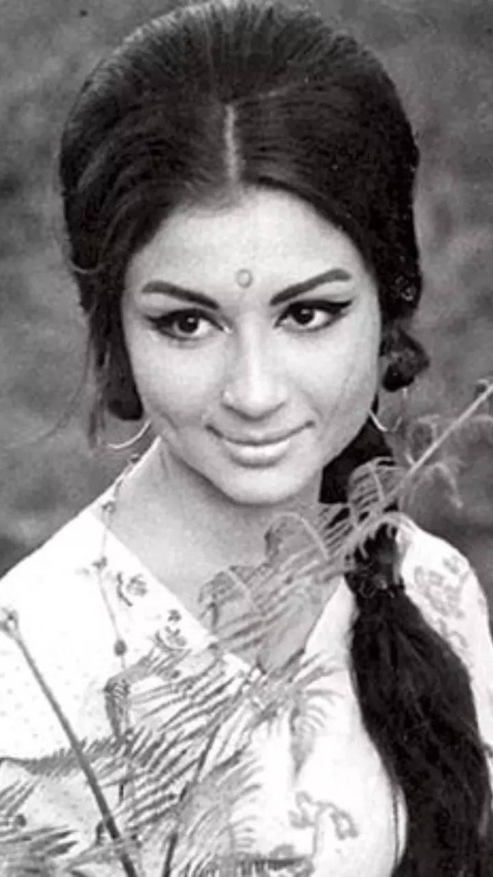 Most iconic hairstyles of yesteryear actresses | Times of India