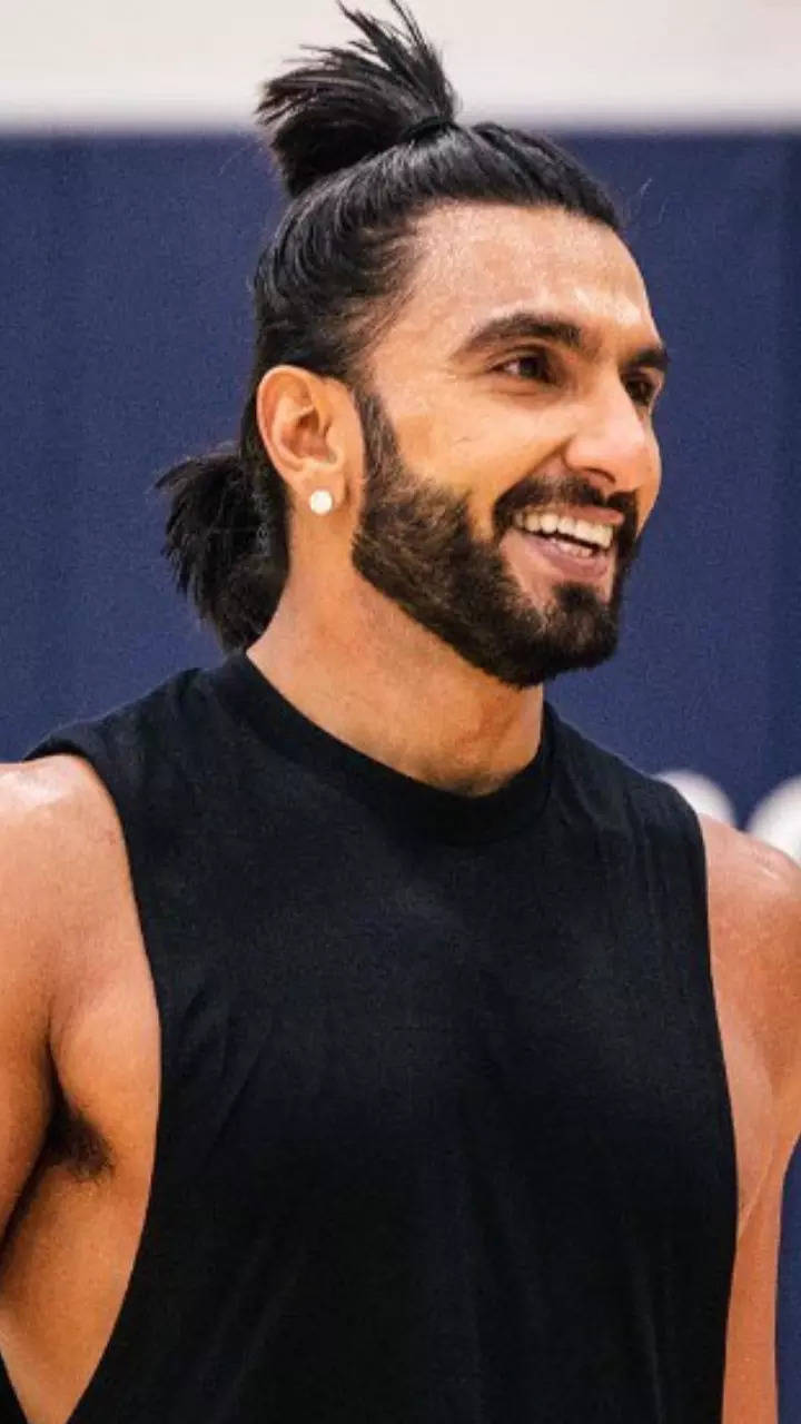 7 hot Bollywood actors who slayed it with the man bun | TheHealthSite.com