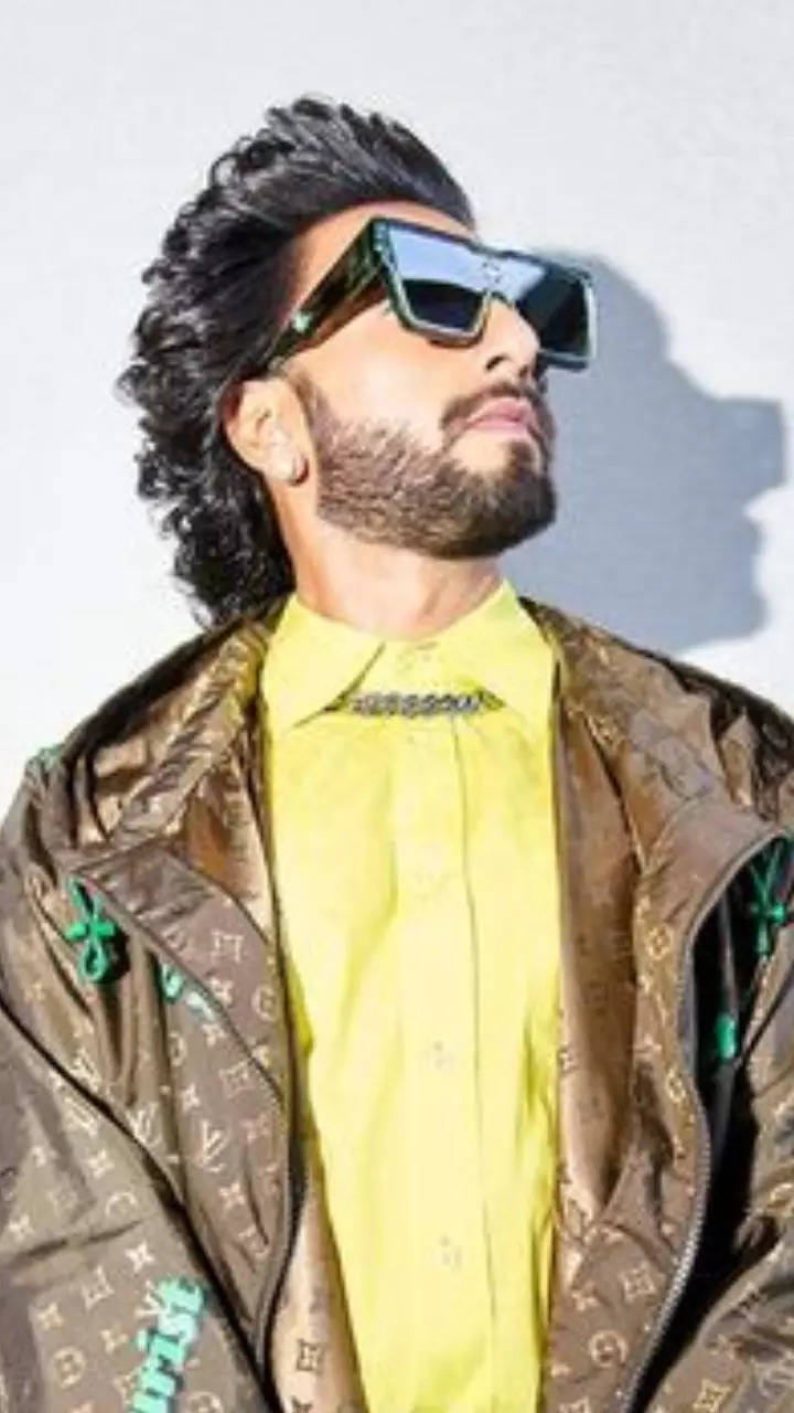 Ranveer Singh's new hairstyle will leave you stunned; is it for '83? Pics  inside - CineBlitz