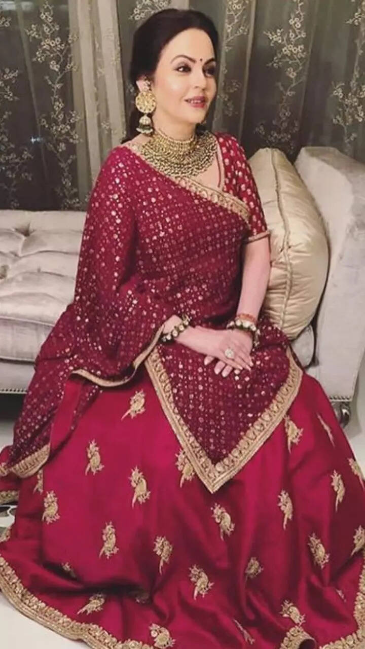 Nita Ambani Ethnic Look: जानिए नीता अंबानी के एथनिक्स लुक के बारे में