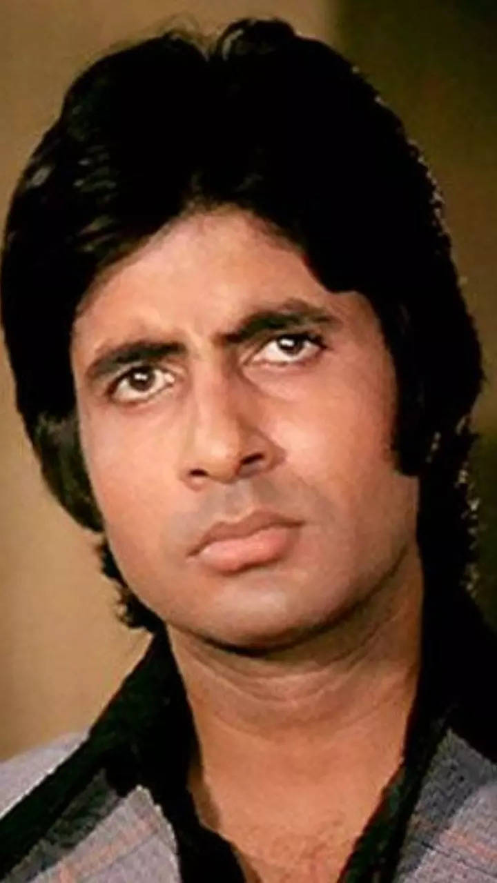 FlashbackFriday: 37 Year Old Picture Of Amitabh Bachchan, Abhishek Bachchan,  Shweta Bachchan Has A Beautiful Story To Tell