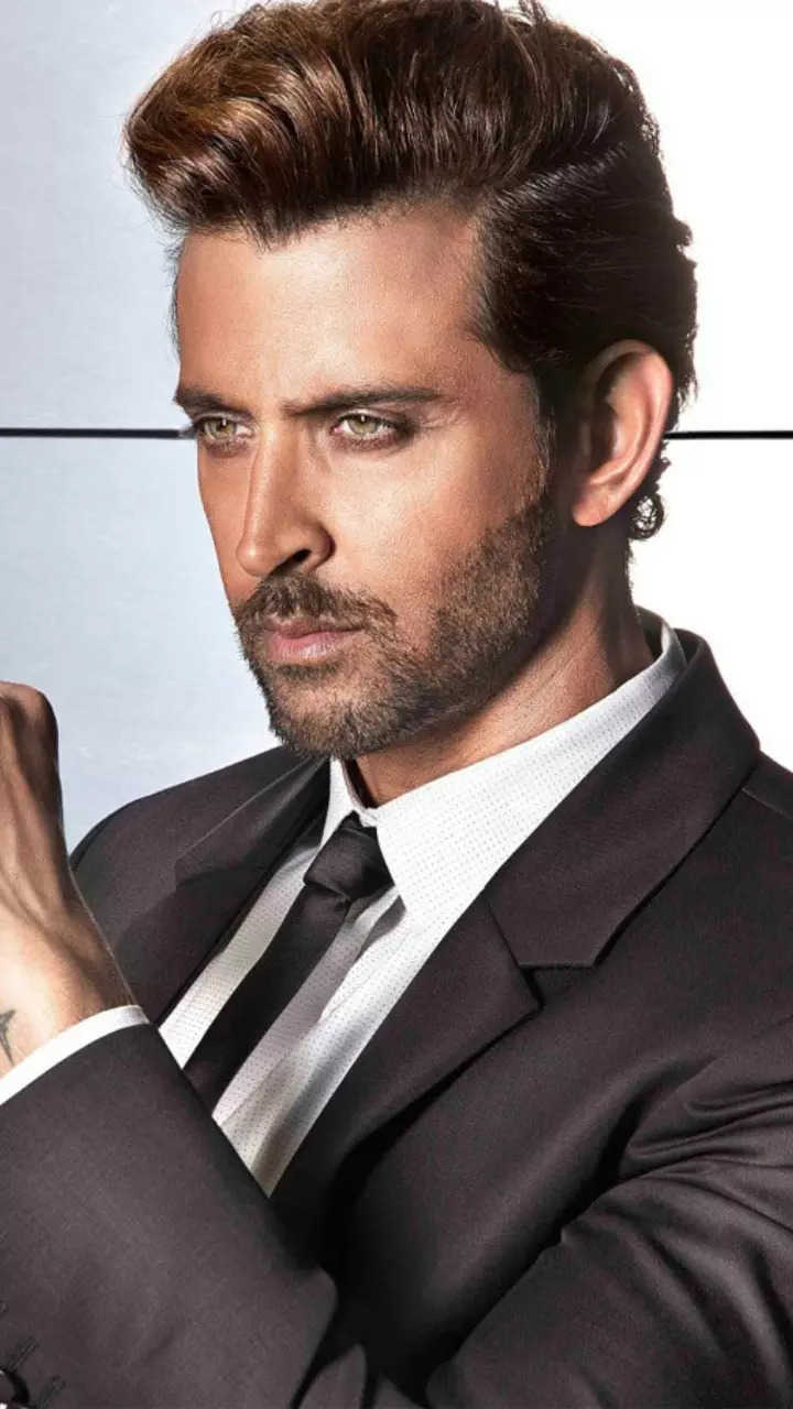Chd Graphic Superstar Actor Hrithik Roshan HD Texture Wallpaper Poster  (Multicolor, 12x18 inch) : Amazon.in: Home & Kitchen