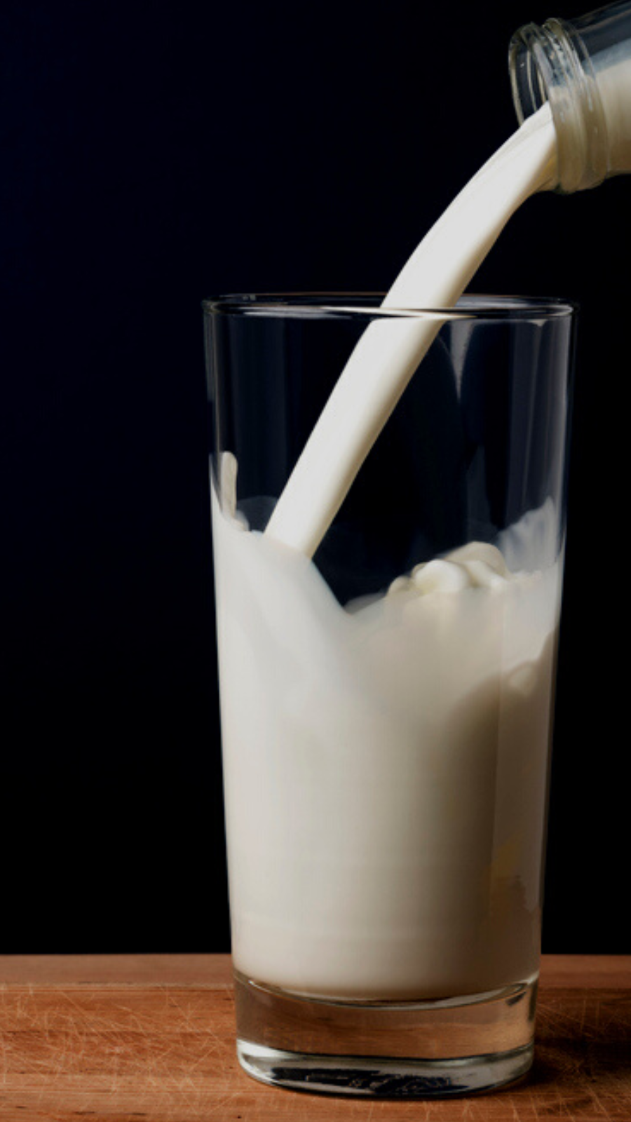 ​9 health benefits of drinking milk at night