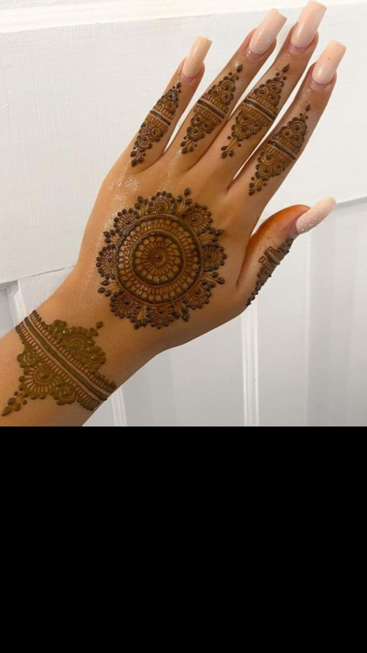 Discover the Latest Trends: Modern Full Hand Mehndi Designs & Instagram  Inspiration | by postoastmedia | Medium